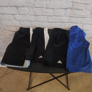 Pantaloncini e camicia Adidas e Nike ragazzo taglia 7 - Foto 1 di 13