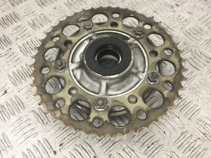 SUZUKI GSXR600 GSXR 600 K1 K2 REAR SPROCKET CARRIER YEAR 2000 (STOCK 877) - Picture 1 of 2