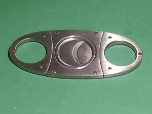Cortador de cigarros de cuero negro acero inoxidable con tornillos de oro 24K - Imagen 1 de 9