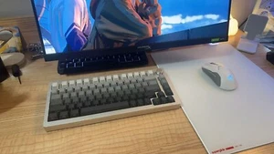 MONSGEEK M1 ALUMINUM GOLD case W/ GOLD STABLIZERS , GLORIOUS PANDA SWITCHES - Picture 1 of 5