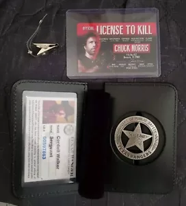 WALKER TEXAS RANGER REPLICA PROP BADGE, CARTA D'IDENTITÀ, portafoglio + Chuck Norris BONUS NUOVO - Foto 1 di 11