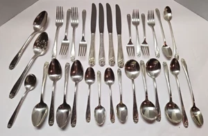 VTG 1847 ROGERS BROS SILVERWARE/FLATWARE "DAFFODIL" 31 Pc Serv for 4  - Picture 1 of 11