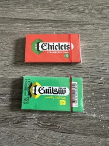 Paquete de 2 chicles chicles fresa y menta verde لبان تشكلتس فراولة و نعناع - Imagen 1 de 4