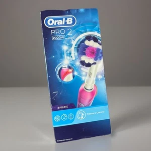 Oral-B Pro 2 Electric Rechargeable Toothbrush 2000W - Picture 1 of 3
