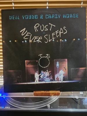 Neil Young And Crazy Horse, Just Never Sleeps, 1979 1st Reprise, HS-2295,VG+/VG+ Foto 1 de 4