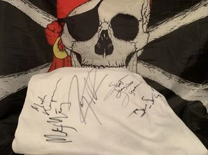 Kampmann Munoz Roy Nelson Jorgensen Saunders MULTI SIGNED Vintage UFC T Shirt - Picture 1 of 8