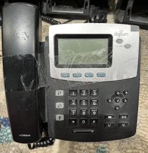 Digium D40 IP Phone With Stand - No Ethernet Cable/Power Adapter (Used) - Picture 1 of 4