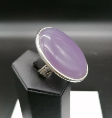 anello donna in argento bianco e vera ametista viola cabochon da cocktail - Immagine 1 di 4
