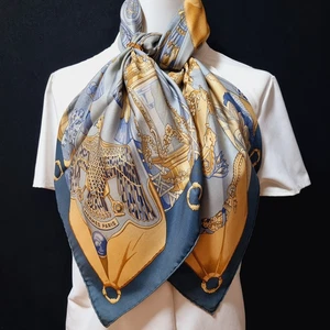 RARO VINTAGE HERMES Bufanda de Seda "Soleil De Soie" Carre 90 diseñado por Caty Latham - Imagen 1 de 14