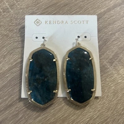 NUEVO Pendientes Kendra Scott Hermosos AZUL OSCURO ÁGATA PIEDRA OPACA Foto 1 de 3