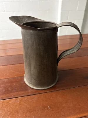 Antigua jarra de cocina de campo hecha por hojalatero o crema casa de campo rústica Foto 1 de 4