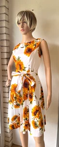 Damen Sonnen Blumen Kleid, ärmellos Midi, X-Small bis Small, Handarbeit mit Schärpe - Bild 1 von 5