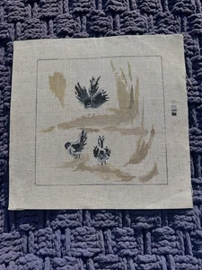 Lienzo de punta de aguja pintado a mano Three Bluebirds 15x15 de colección - Imagen 1 de 3