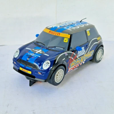 Coche Ranura Scalextric C3563 BMW Mini Cooper Team Scalextric RUSC.  Usado 1:32 Foto 1 de 4