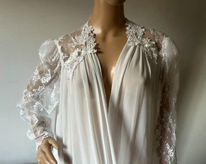Glyzinie Diane Samandi XL, L SELTEN weiß Nachthemd Braut Morgenmantel Dessous - Bild 1 von 12