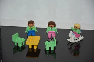 LEGO® DUPLO - Figuren Familie - Vater Mutter Kind - alt - Puppenhaus - Möbel - Bild 1 von 4