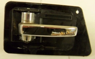 Cadillac Catera 2000-2001 manija de puerta interior puerta delantera lado del conductor. envío gratuito Foto 1 de 4