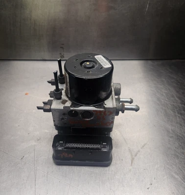 2006 06 Jeep Grand Cherokee ABS Pump Anti-Lock Brake Module Assembly 05179771AA - Image 1 of 4