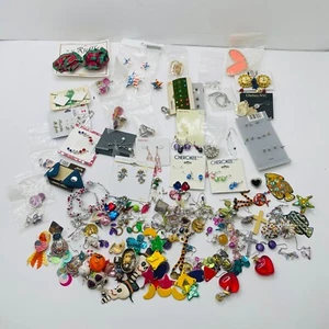Junk Drawer Mixed Vintage Earrings Women’s Jewelry - Lot - Picture 1 of 6