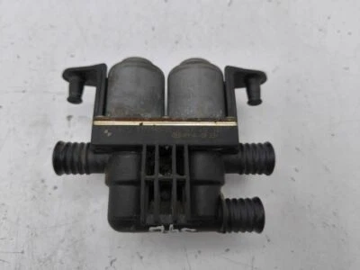 Válvula de control del calentador de refrigerante de agua BMW X5 E53 2005 8374995 AMD125860 Foto 1 de 4