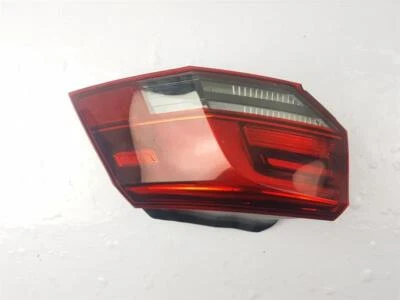 Luz trasera Volkswagen Golf 2020 lado del conductor derecha 5 puertas hatchback 5H0945096C Foto 1 de 4