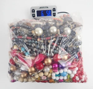 Gemischtes Schmuckset Vintage bis modern tragbar Handwerk Halsketten über 6 Pfund - Bild 1 von 7