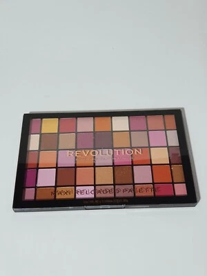 Revolution Maxi Reloaded Lidchatten Big Big Love Palette - Bild 1 von 4