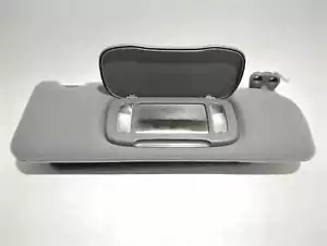 Nuevo parasol OEM Toyota Avalon 2000-2002 gris diestro iluminado 74310-AC190-B0 - Imagen 1 de 4