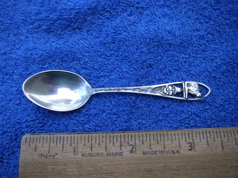 Tiny CALIFORNIA Sterling Demi SOUVENIR SPOON-Cutout Handle-Bates & Klinke Cover