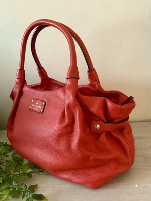 BOLSO KATE SPADE CUERO ROJO BRILLANTE BERKSHIRE ROAD STEVIE Foto 1 de 4