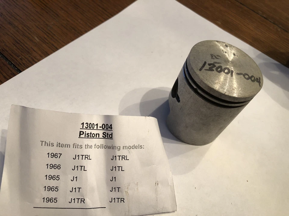 OEM NOS Kawasaki STD Piston 13001-004. J1 J1T J1TL J1TR J1TRL - Image 1 of 1