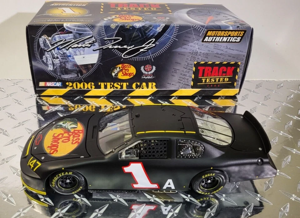 2006 #1 Martin Truex Jr Bass Pro Shops Track Tested 1/24 Action Diecast