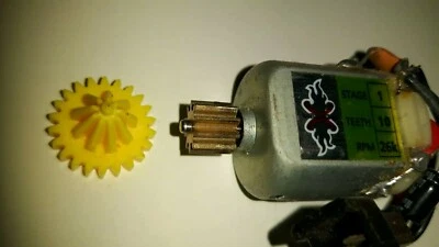  MOTOR XMODS Gen.1, etapa 2, amarillo 10 dientes con engranaje cónico a juego, raro Foto 1 de 3
