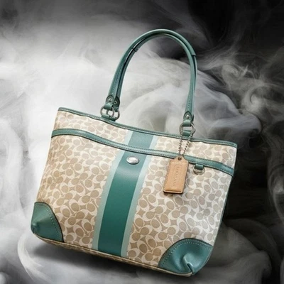 Bolso de Mano Coach Signature a Rayas Cuero Verde Azulado Borde Beige Foto 1 de 4