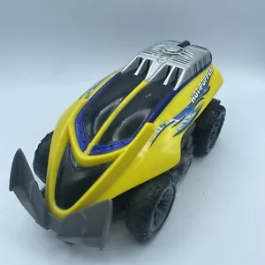TYCO 2003 R/C YELLOW HOT POPPER REMOTE CONTROL CAR 40 MHz NO CONTROLLER UNTESTED - Picture 1 of 15