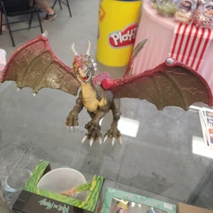 Figura Fantasía Jarman Kaiju Verde Oscuro Dragón Años 80 De Colección Alas Posables - Imagen 1 de 6