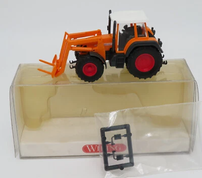 WIKING HO 1/87 Agricultural Tractor Fendt Favorit 711 With Fork #3773831 In Box - Image 1 of 4