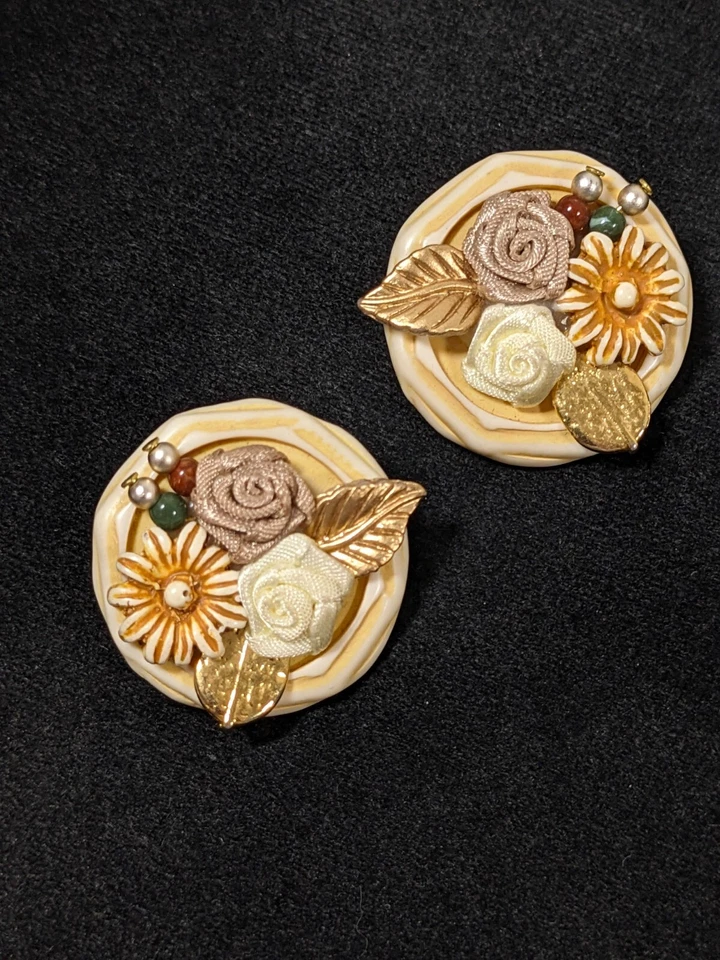 Vintage Cream Beige Flower Rosette Gold Tone Leaf Round Acrylic Clip Earrings - Image 1 of 1
