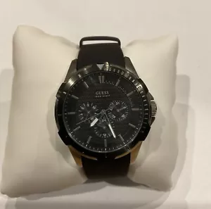 Guess Legacy Black Dial Black Silicone Analog Men's Quartz Watch U10631G1 - Picture 1 of 5