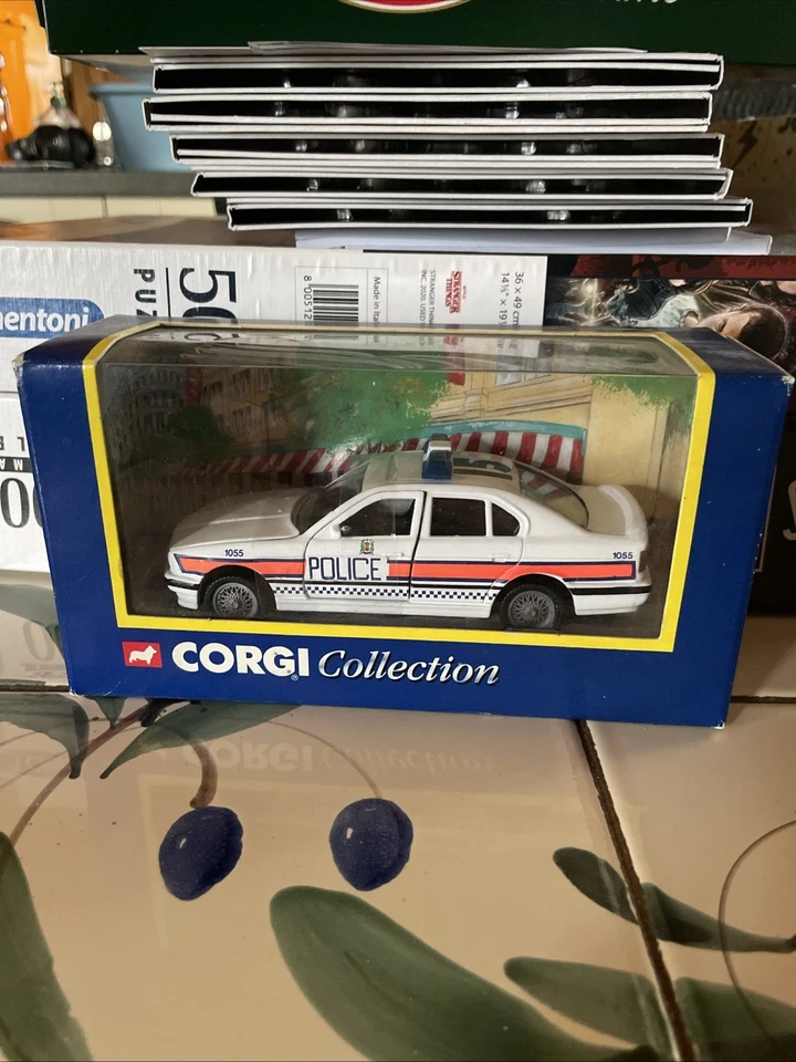 Corgi BMW 525 Police  #57801  A/A  2001 - Photo 1/1