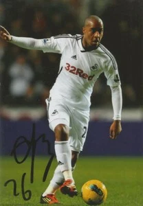 FOTO DE ACCIÓN 6x4 firmada por Kemy Agustien de Swansea* + certificado de autenticidad - Imagen 1 de 1