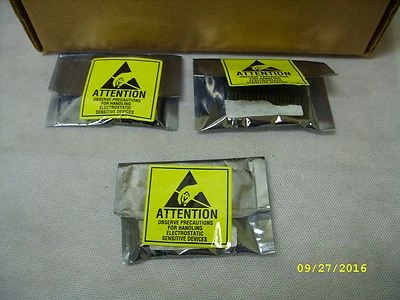 (3) SimpleTech - SLFDM40LPV-1GBJ2U  /  94000-01201-1A10CU Ultra Flash Drives - Image 1 of 4