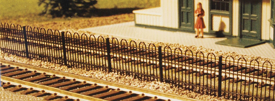 Atlas 2850 N Scale Hairpin Style Fence Kit - Image 1 of 1