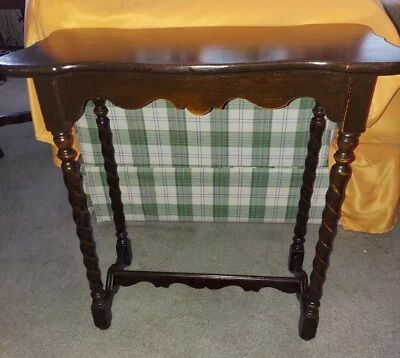 ANTIQUE Umphrey Manufacturing Co. (1916-1938) Twisted Barley Side Table USA - Image 1 of 4