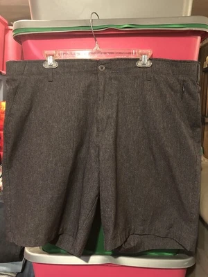 Pantalones cortos Swiss Tech grises para hombre talla 44 Foto 1 de 4