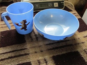 Vintage F & F Mold and Die Works Bear Blue Plastic Breakfast Bowl & Cup - Picture 1 of 10