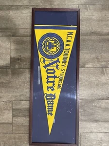 1978 NOTRE DAME FIGHTING IRISH NCAA FINAL FOUR PENNANT - 30” Framed Duke Ark. - Picture 1 of 3
