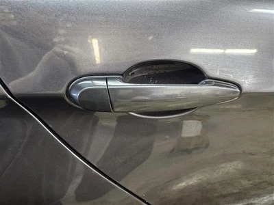 Outside Door Handle BMW 325I Right 06 - Image 1 of 3