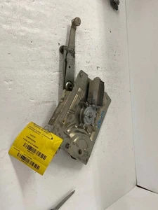 2001 S10 Blazer Rear Power Window Regulator and Motor Passenger Rear - Picture 1 of 2