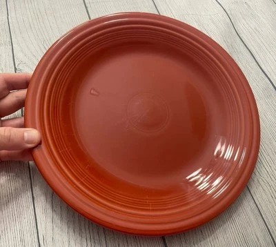 Plato de cena HLC Fiesta retirado en naranja pimentón, fiestaware Foto 1 de 4